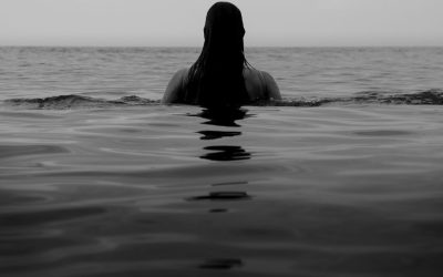 Does the Ocean Damage Your Hair?