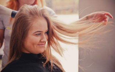 How to Pick the Right Hairstyle for Your Hair Color